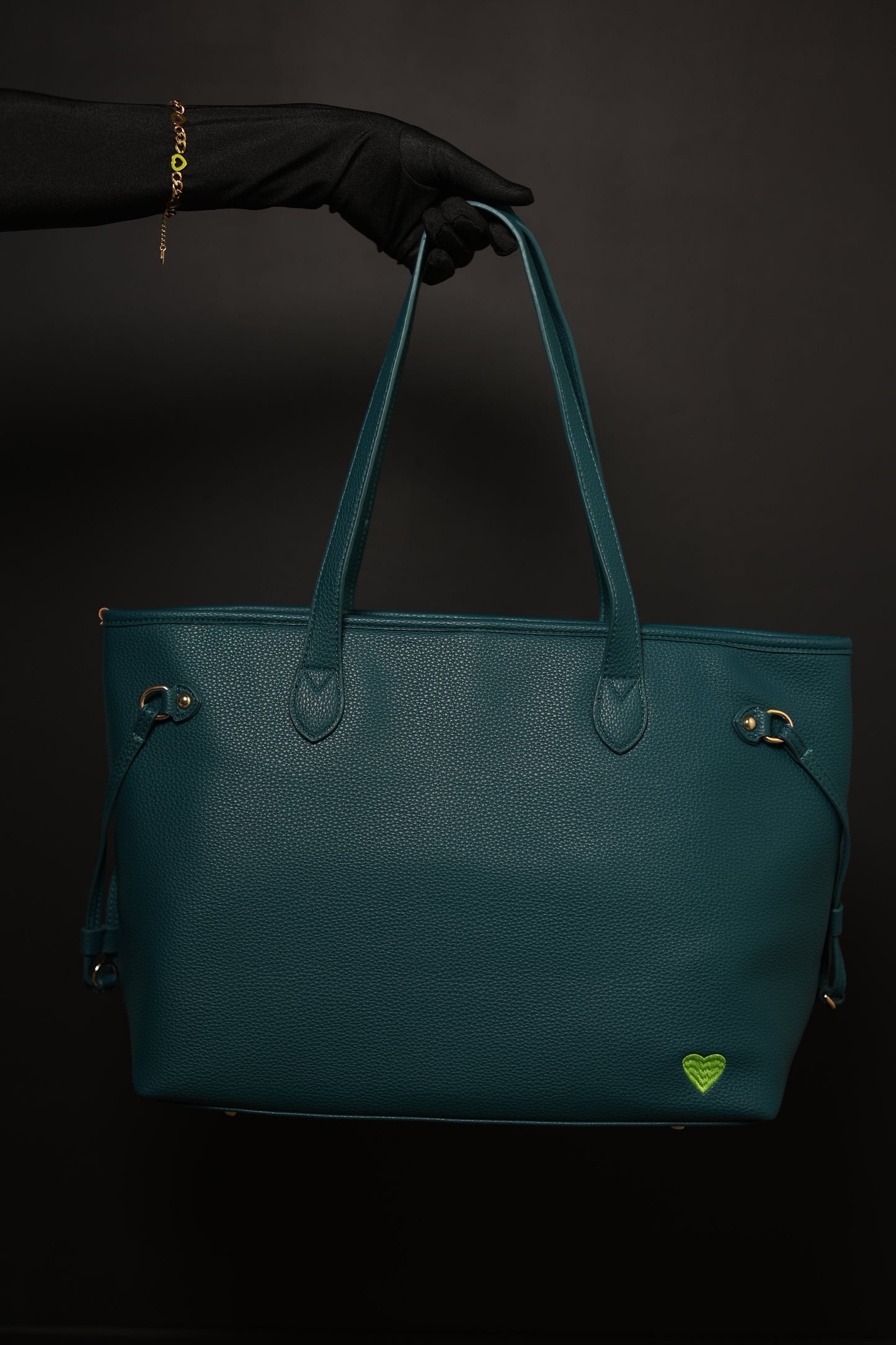 The Tote Teal