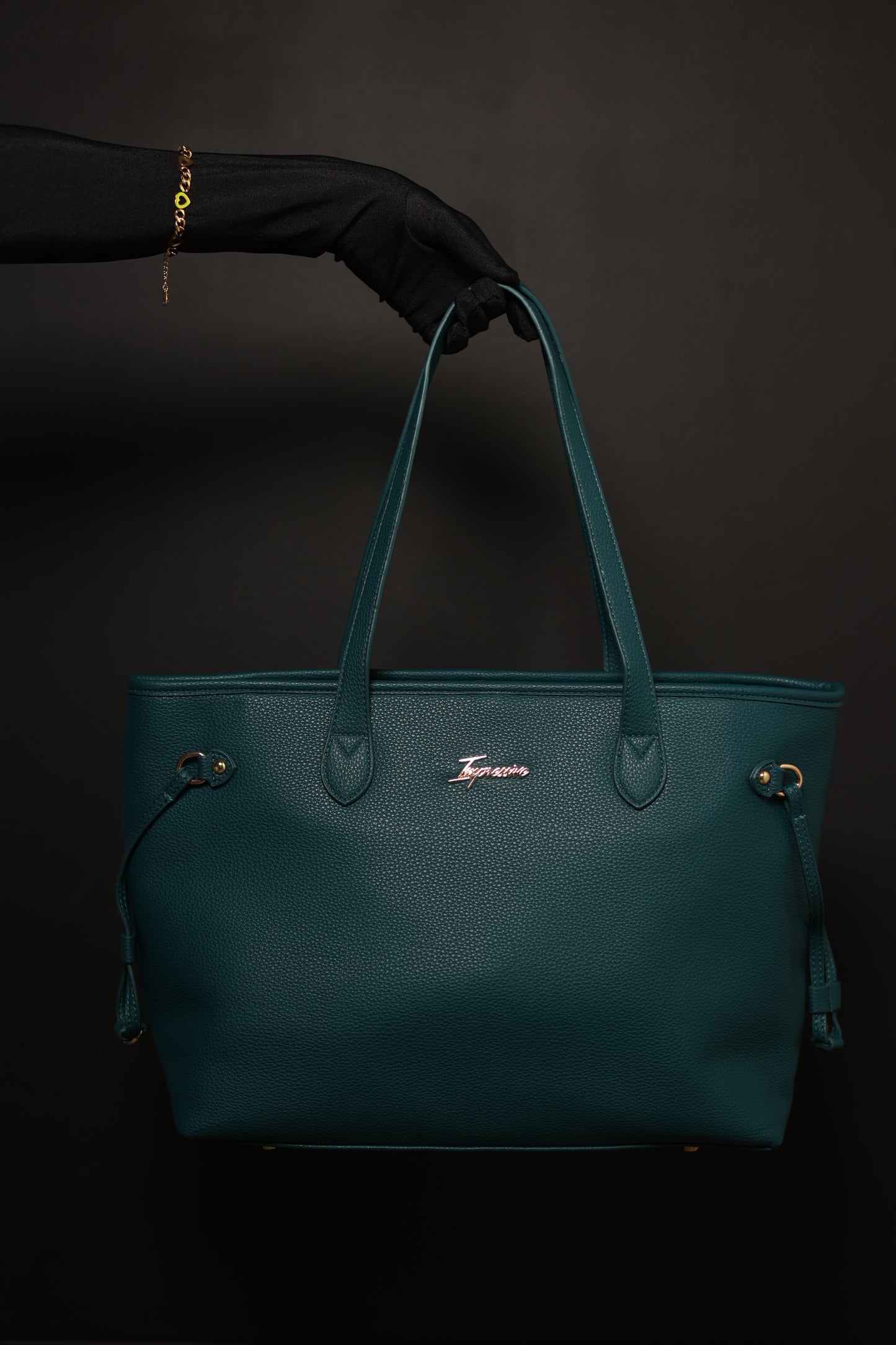 The Tote Teal